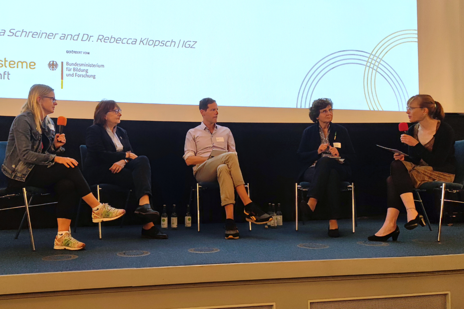 From left: Monika Schreiner, Christine Lang, Matthias Lech, Sabine Kulling and Rebecca Klopsch during the panel discussion at the first “Agricultural Systems of the Future Summit” in Berlin.